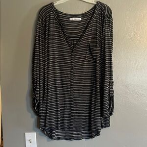 Gray Relaxed Buttoned Blouse with Full Sleeves